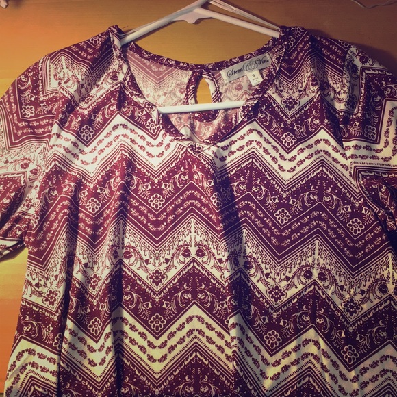 Maroon and White Flowy Shirt - Picture 1 of 5